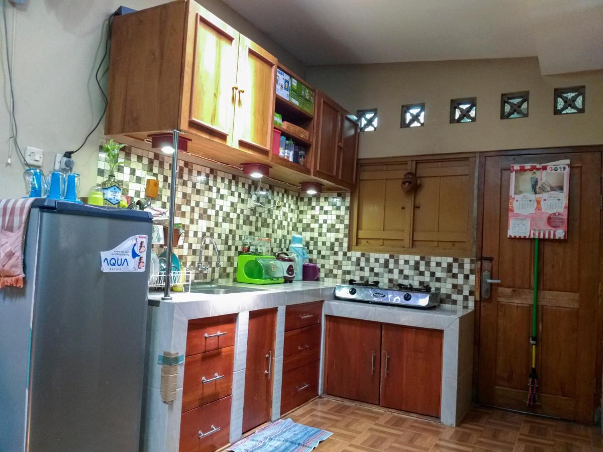 Ngampilan Backpacker Hostel Джокякарта Екстериор снимка