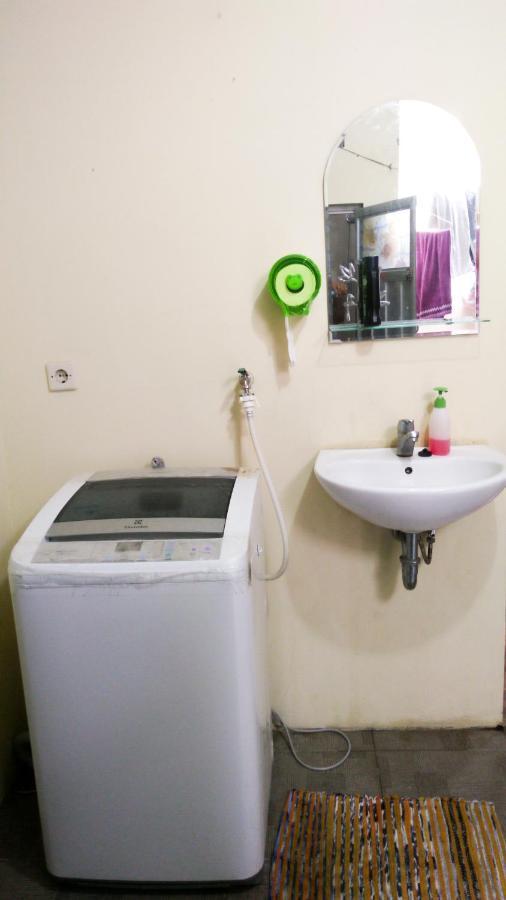 Ngampilan Backpacker Hostel Джокякарта Екстериор снимка