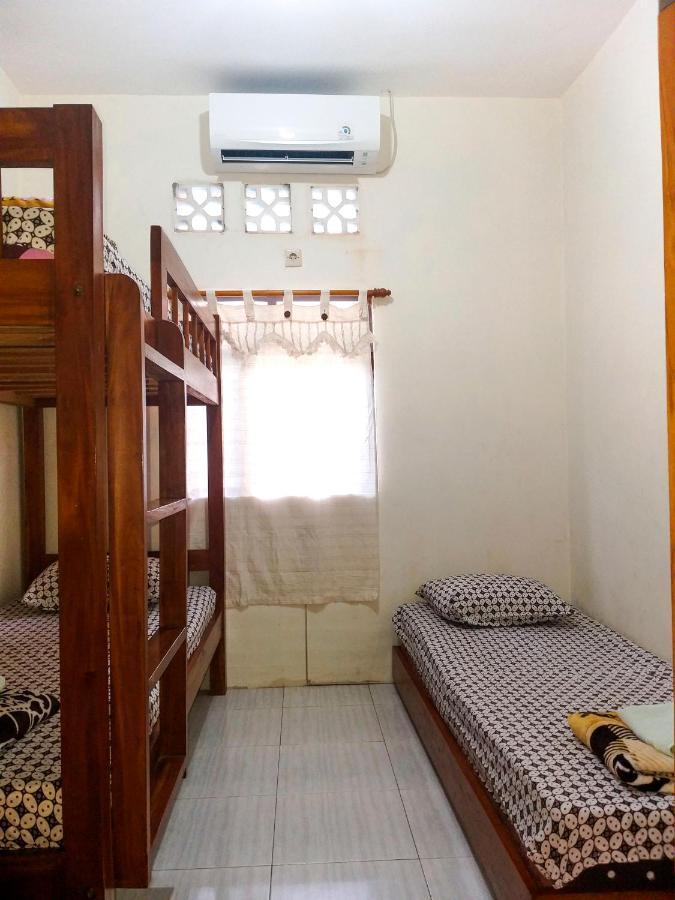 Ngampilan Backpacker Hostel Джокякарта Екстериор снимка