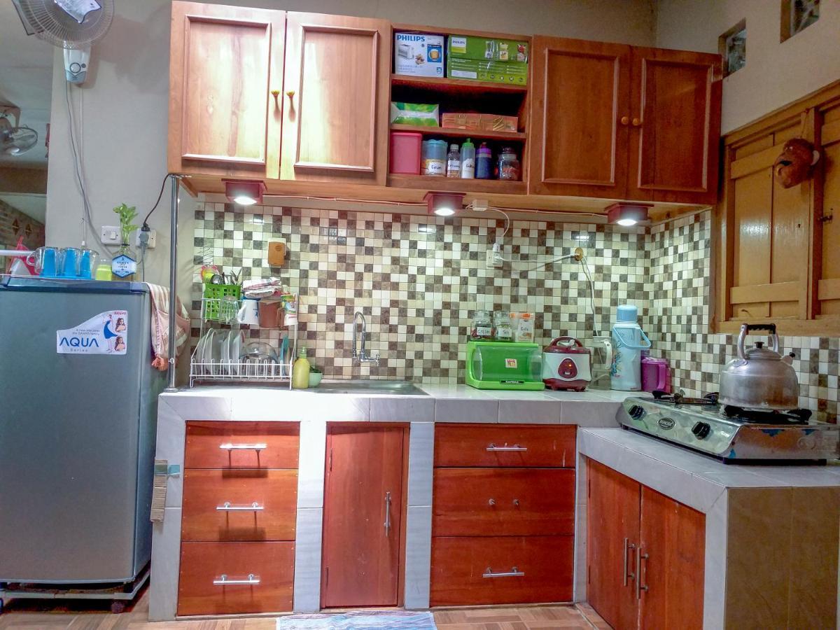 Ngampilan Backpacker Hostel Джокякарта Екстериор снимка