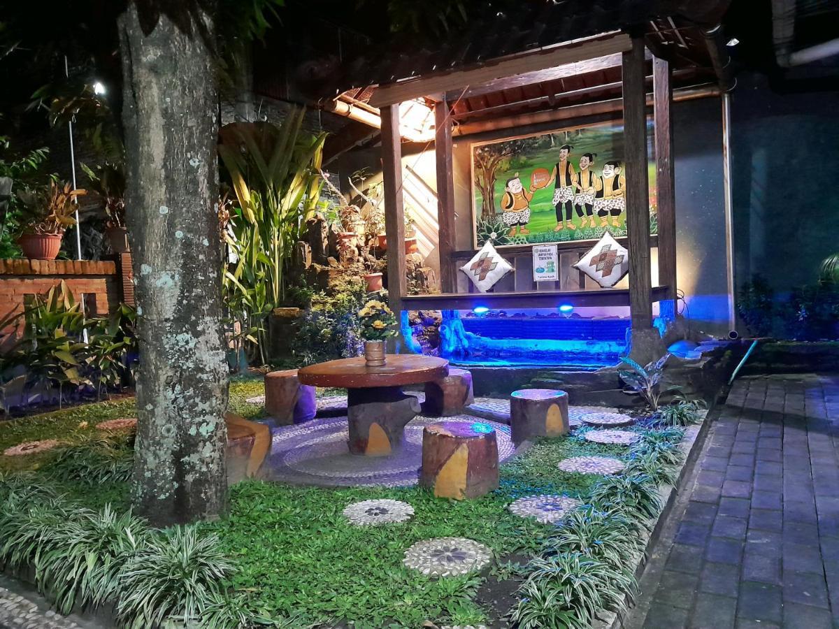 Ngampilan Backpacker Hostel Джокякарта Екстериор снимка