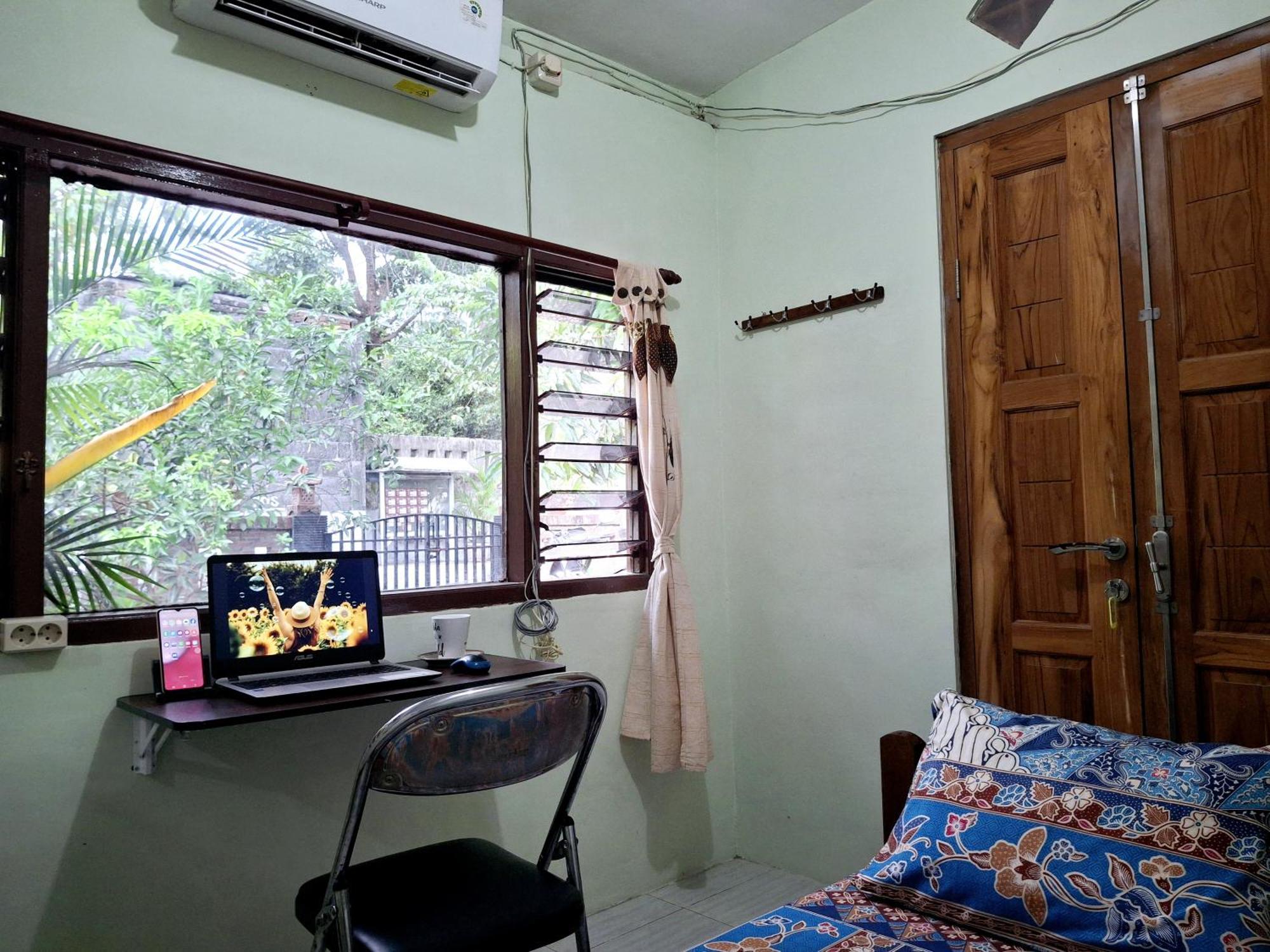 Ngampilan Backpacker Hostel Джокякарта Екстериор снимка