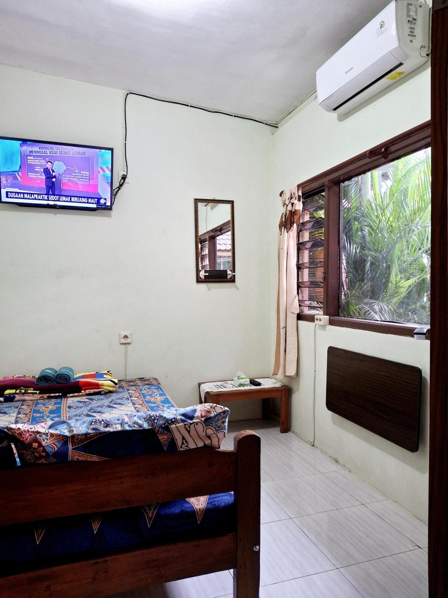 Ngampilan Backpacker Hostel Джокякарта Екстериор снимка